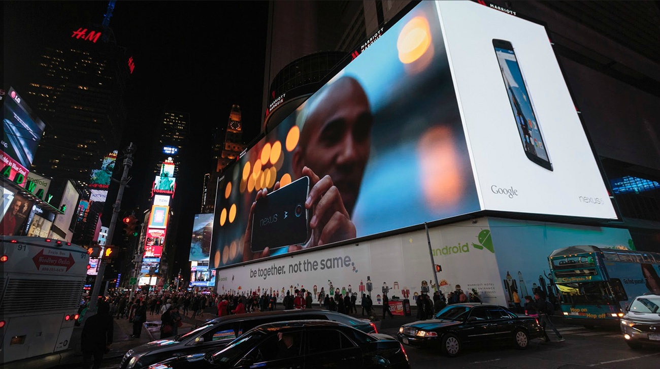 New York City Times Square Digital Billboard Nexus 6 Lifestyle Product Photography advertising Aric Rist